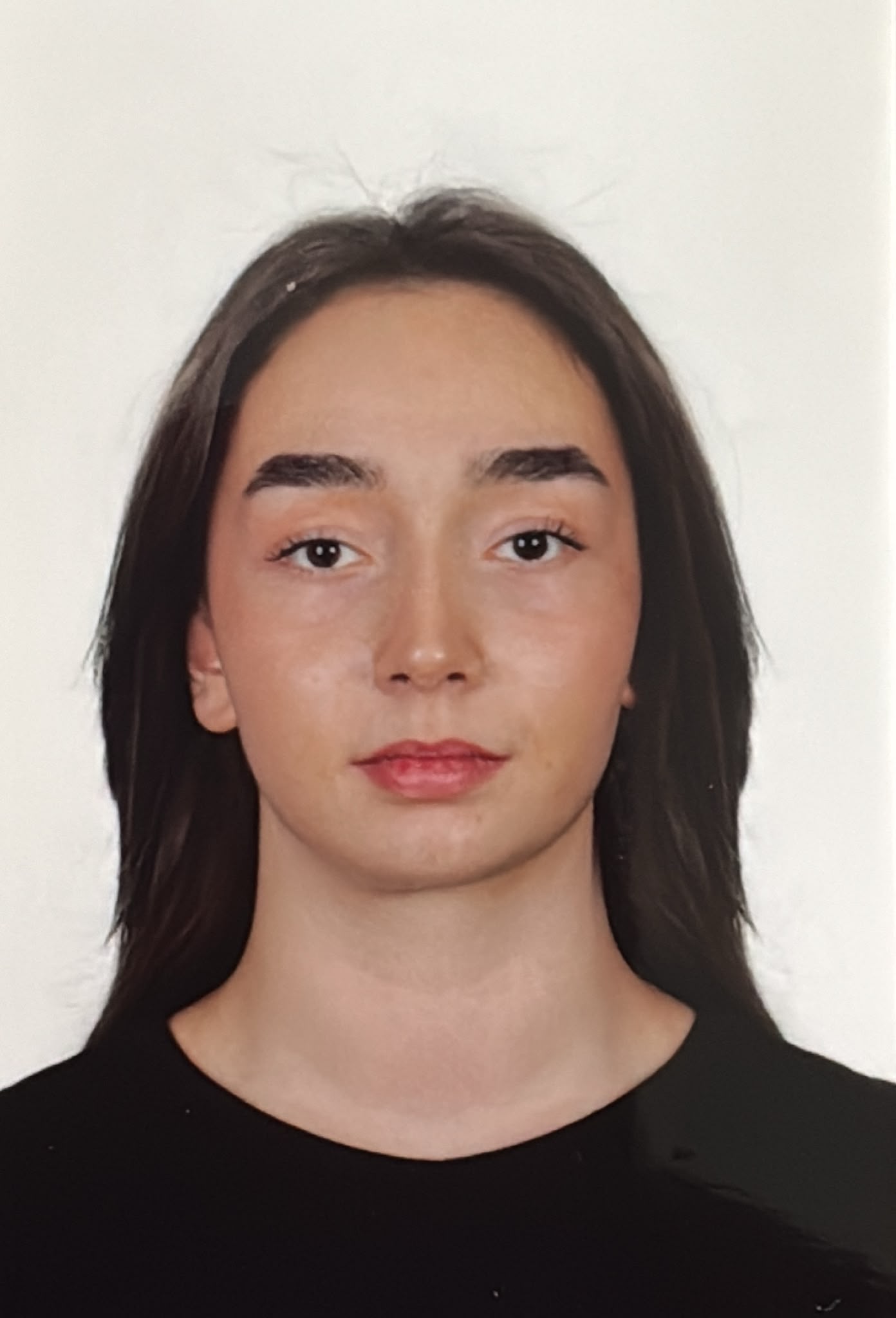ELİF NUR ÖZGÜR 