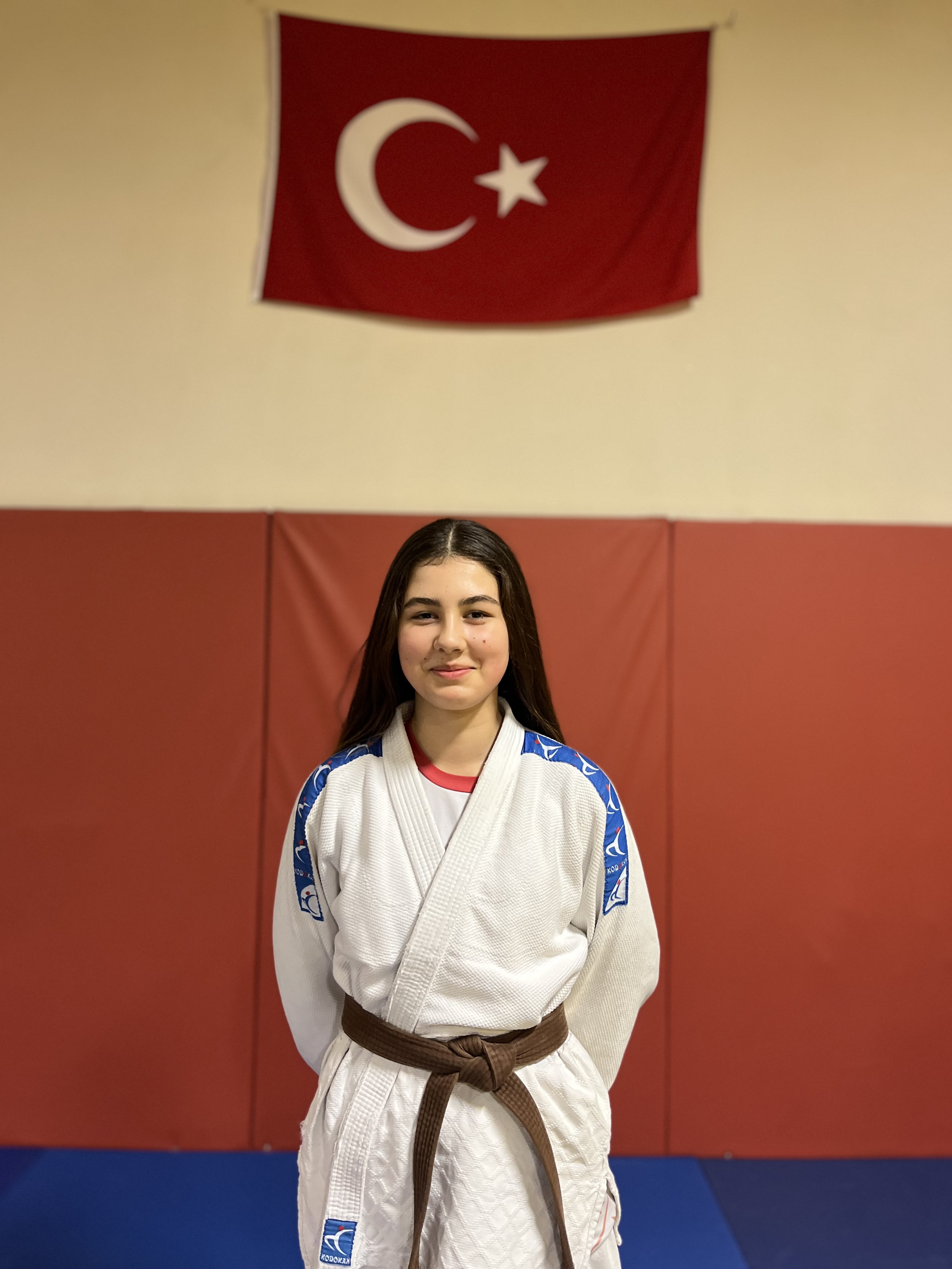 AYŞE ELFİN ÖZKAN