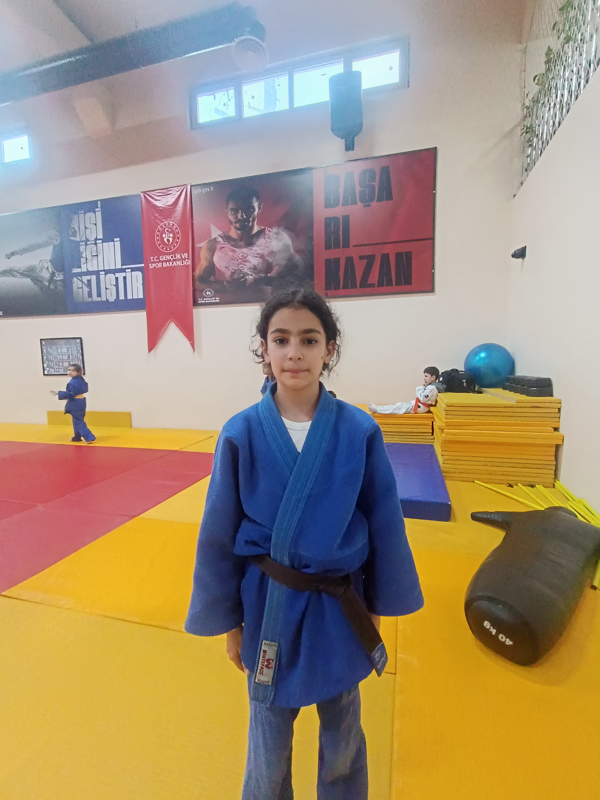ÖZLEM NAZ TANRIVERDİ
