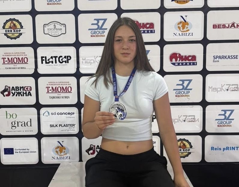 TUANA KAMBUR