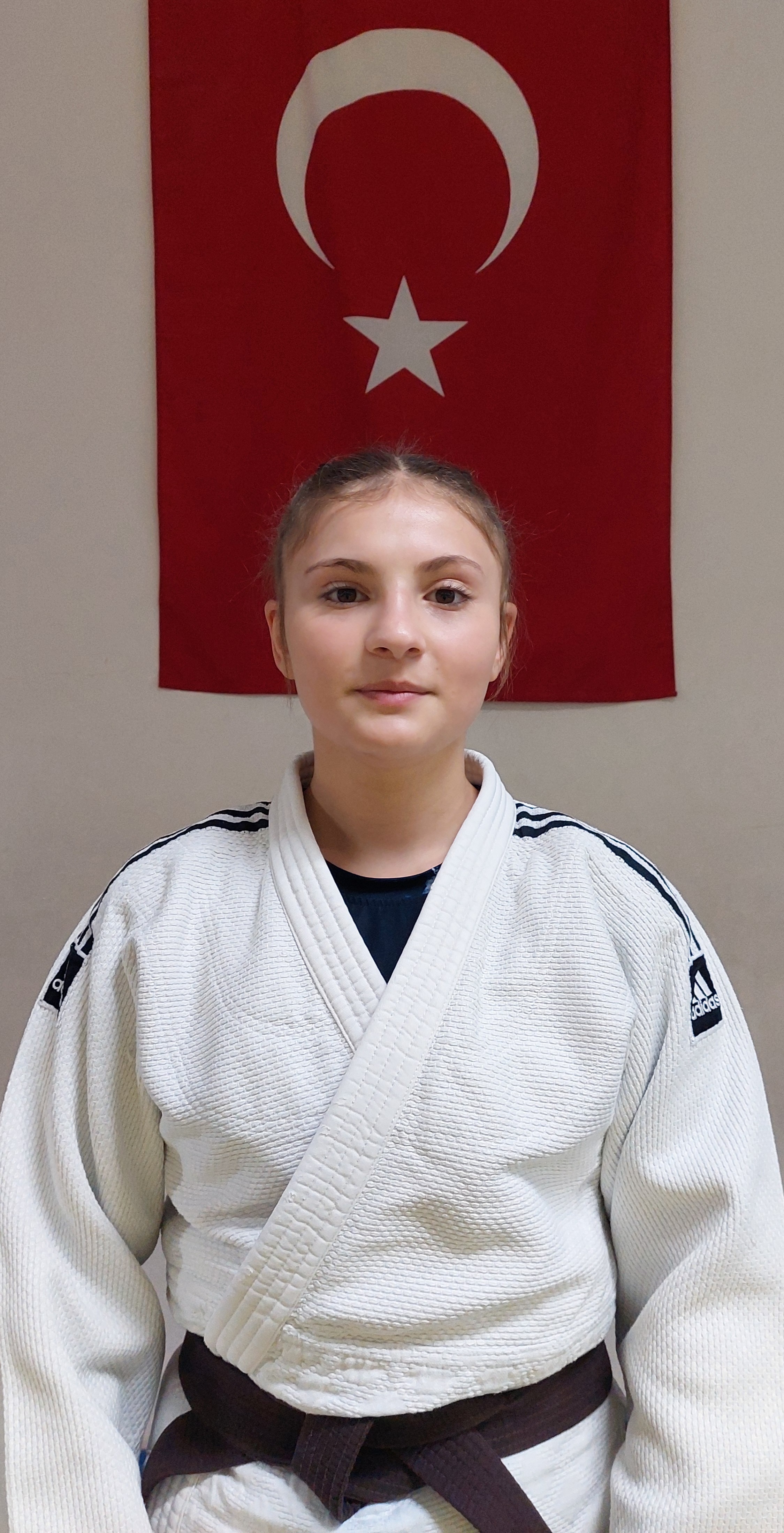 SİMAY ÇİSEM KÖSE
