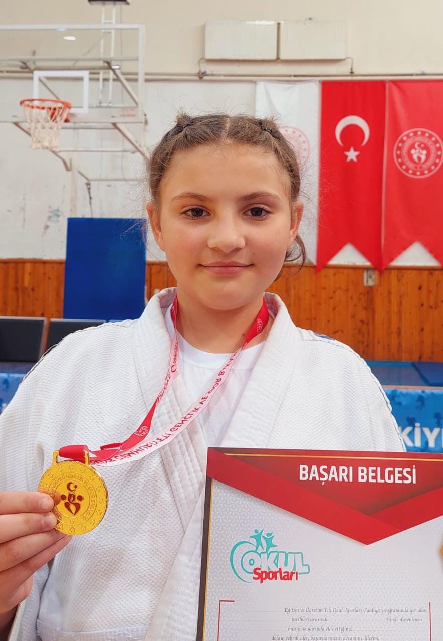 SİMAY ÇİSEM  KÖSE