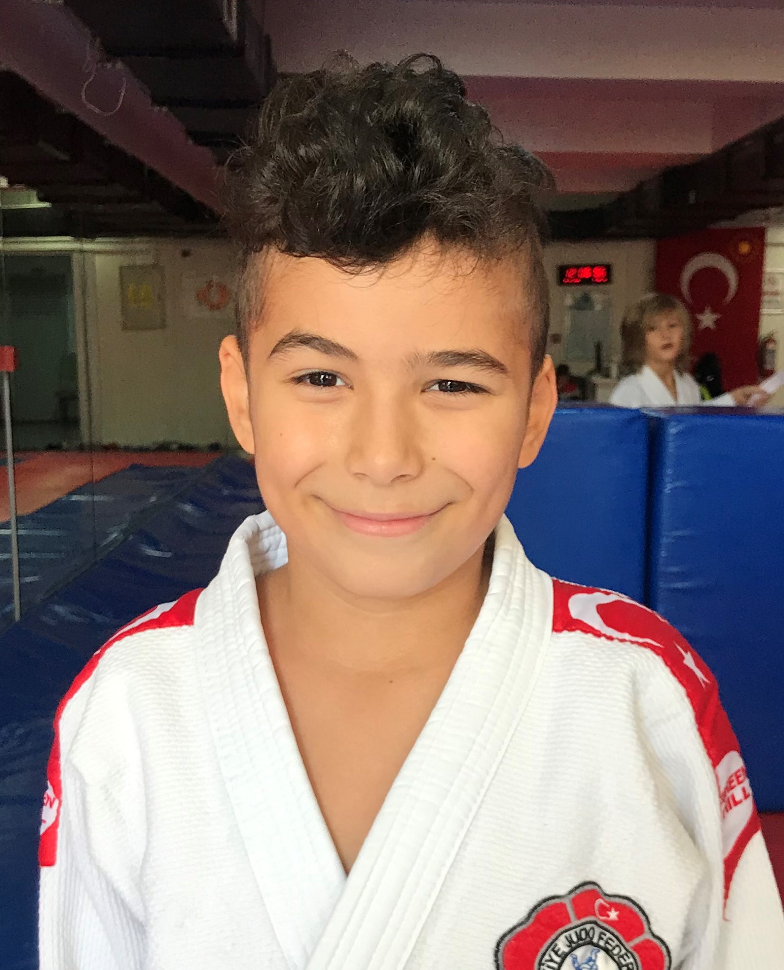 TUFAN KURT 