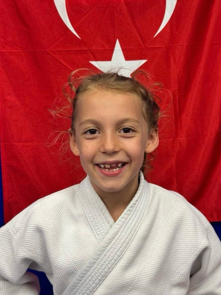 EYLÜL EBRAR KELEŞ