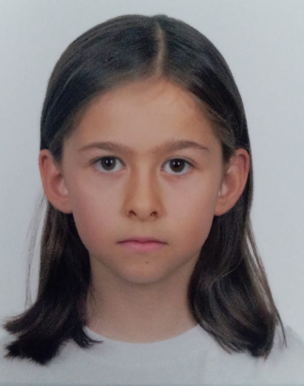 EYLÜL ECE  YAZAR