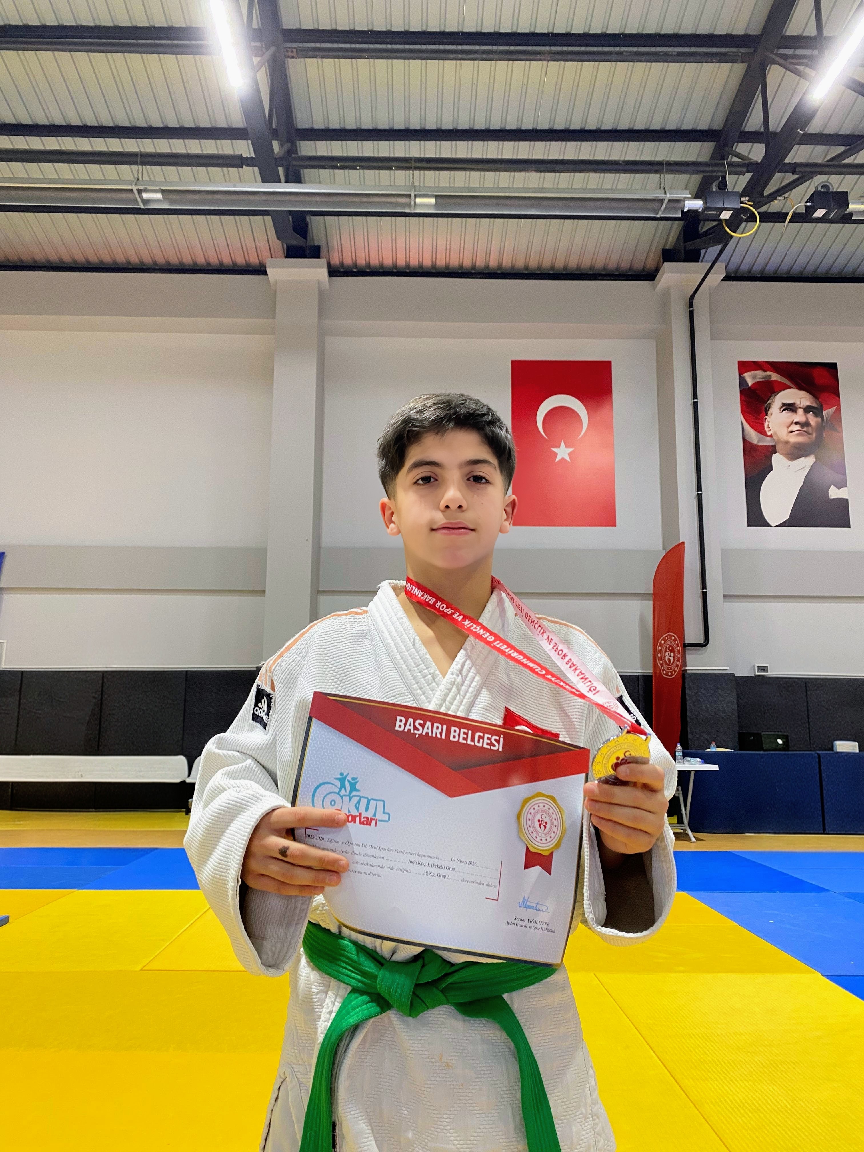 AZAD ÇİÇEK