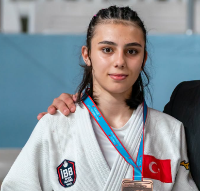 ECRİN KESGİN
