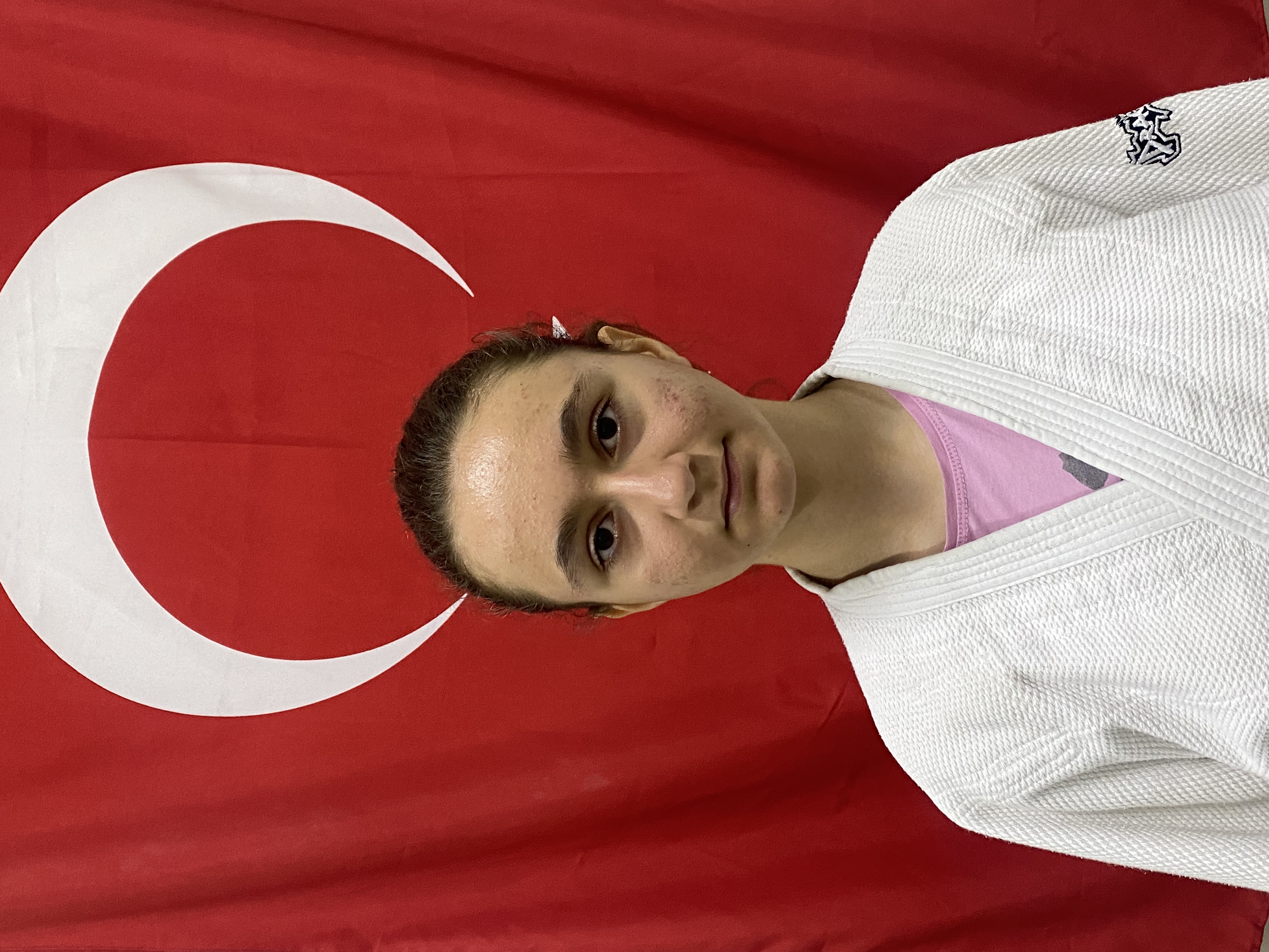 ayşenur  karaca