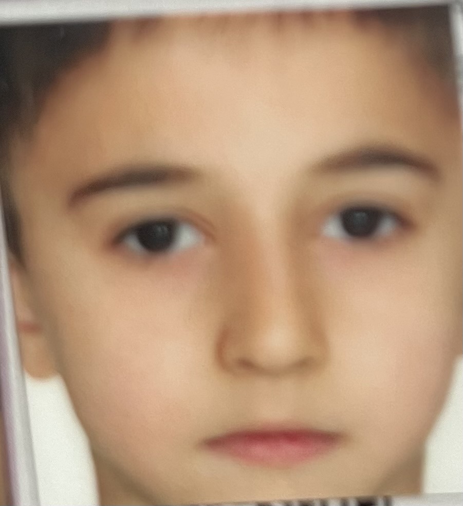 AHMET BORAN  Eşiyok