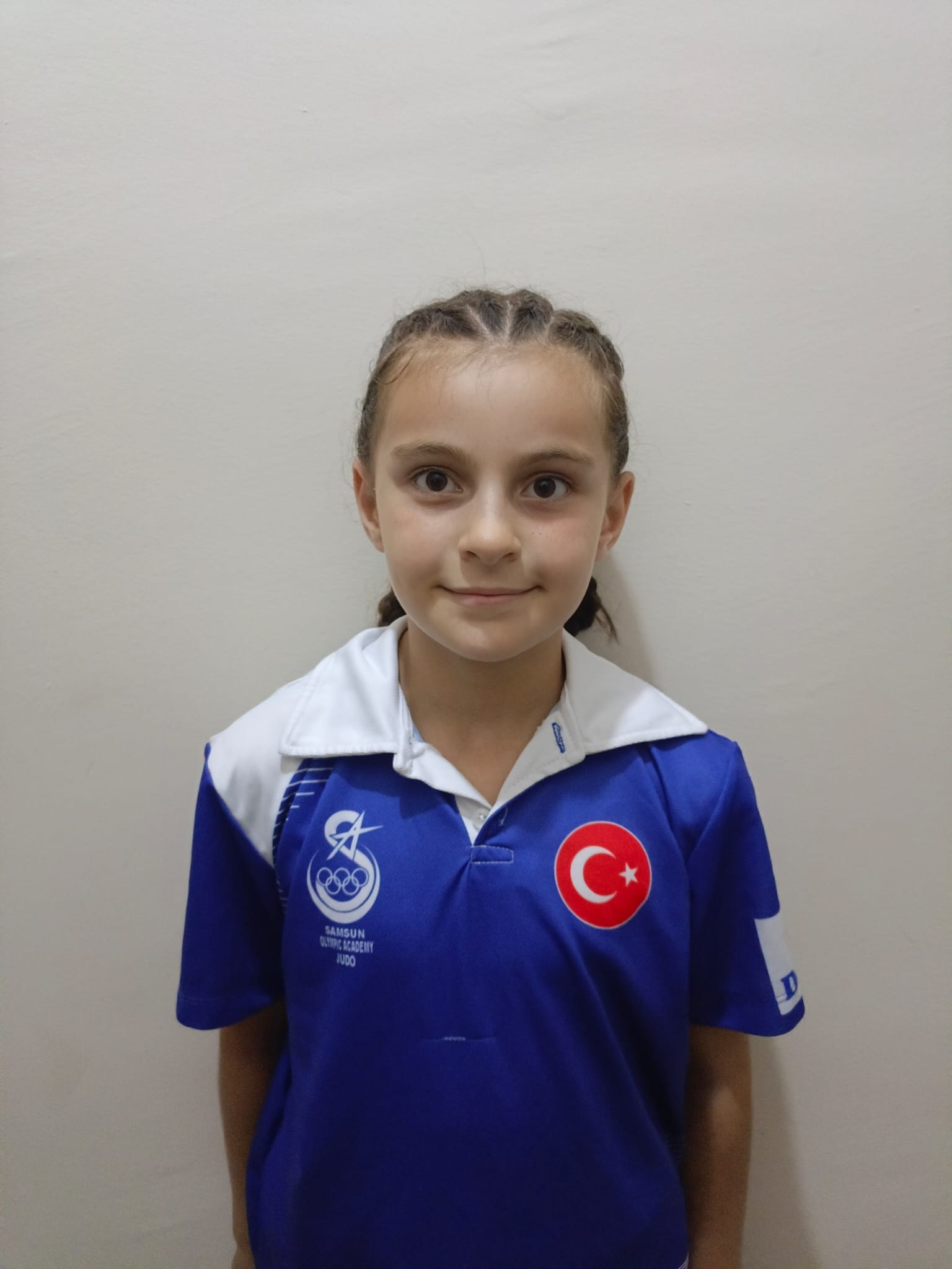 ZEYNEP  VAROL