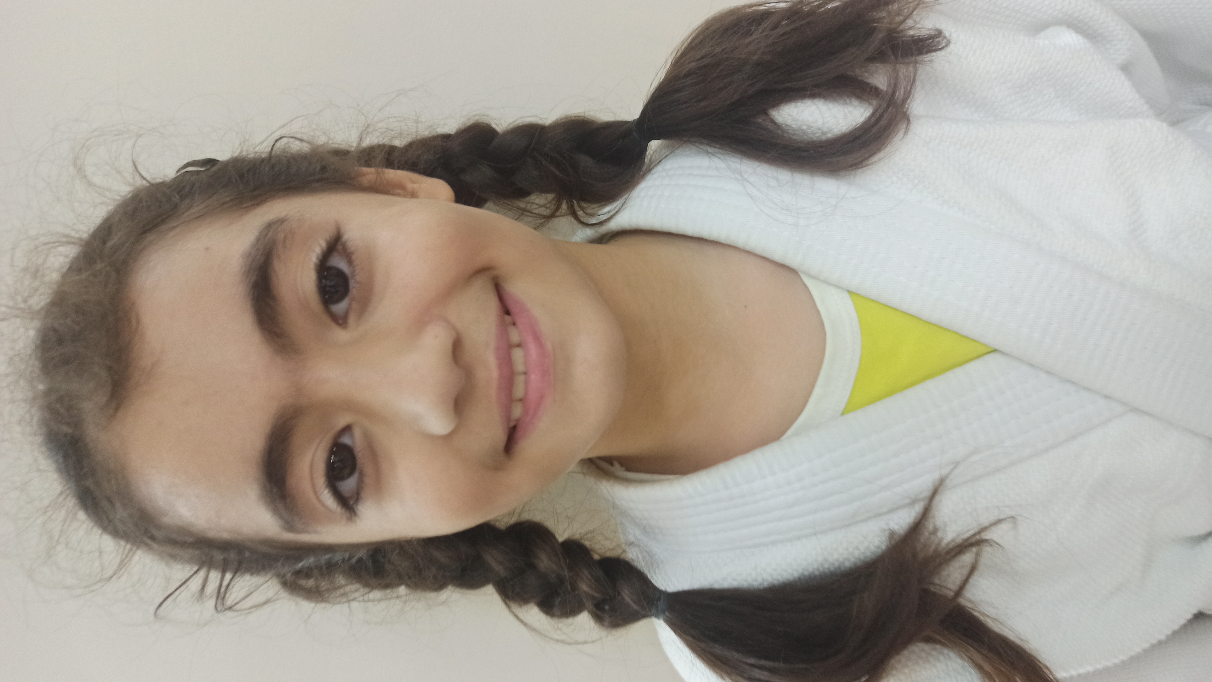 ESMA   ÖZBEK