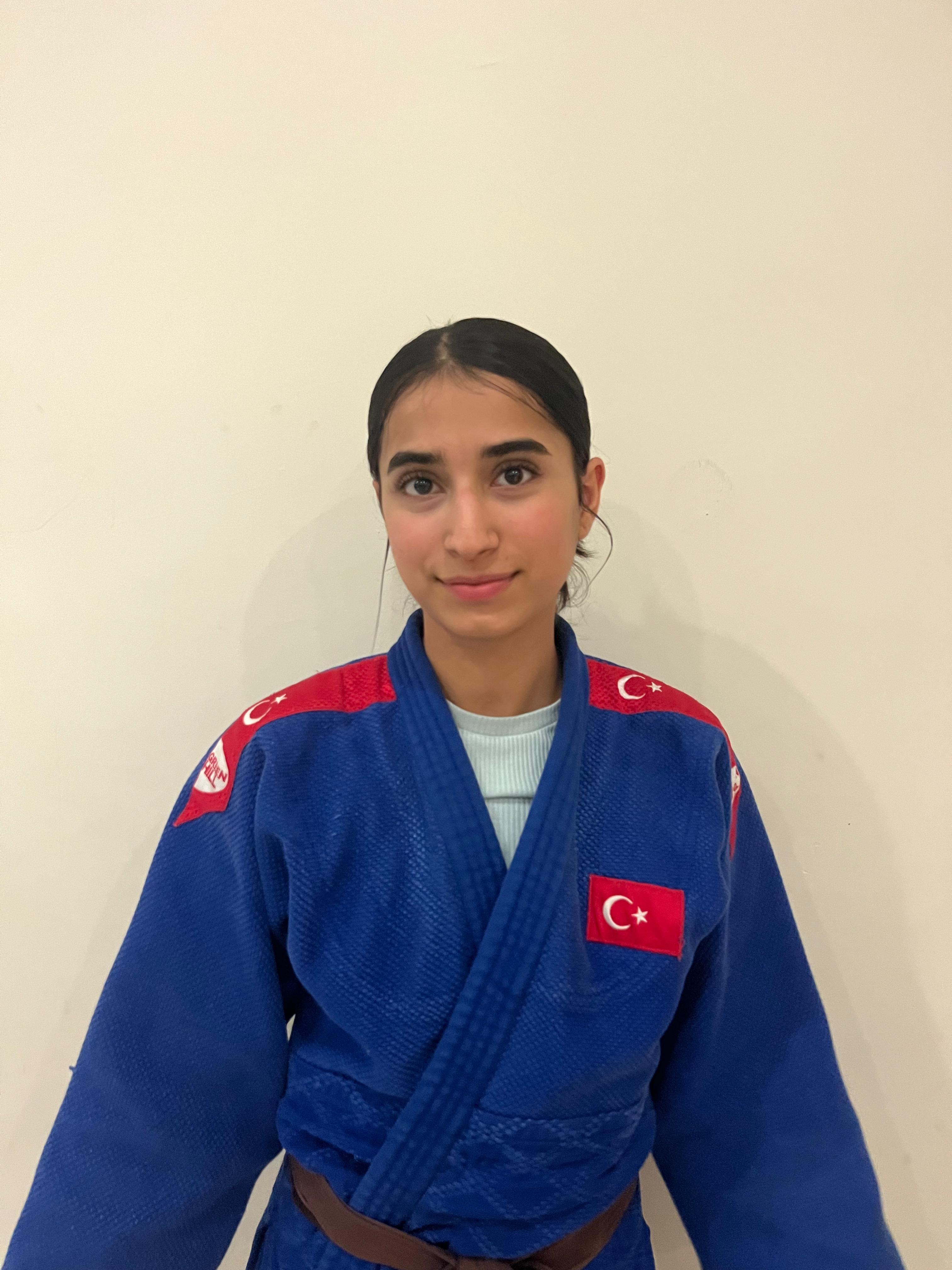 ELİF SOYNAL