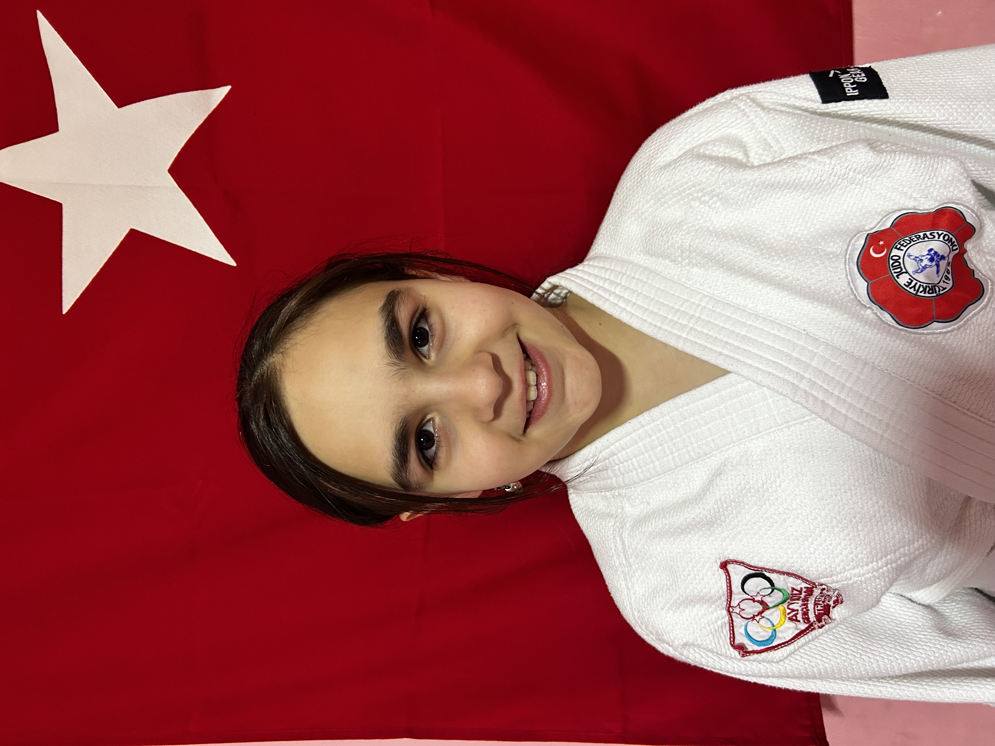AYMİRA ARSLAN
