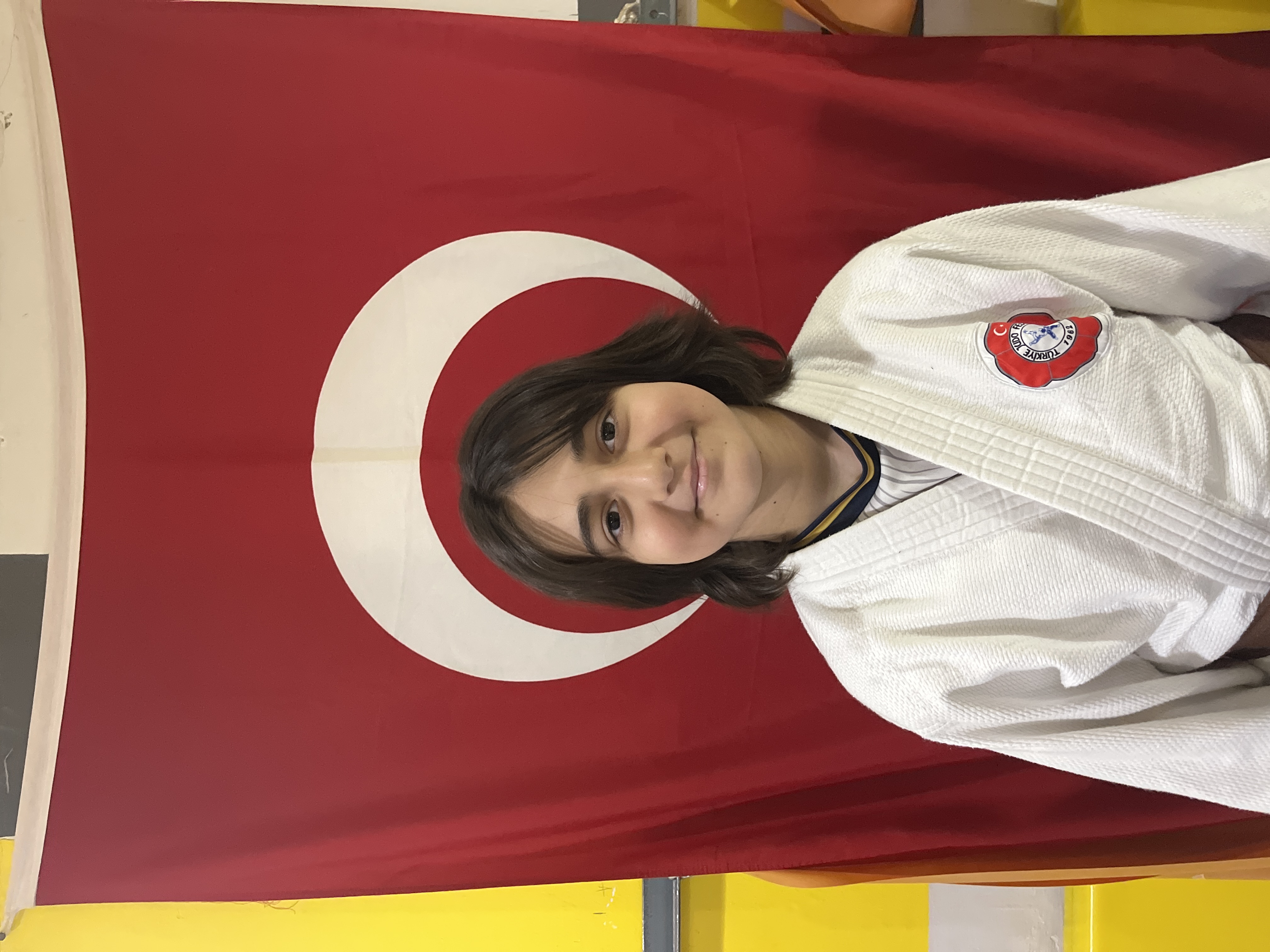 YAĞMUR ALABAY