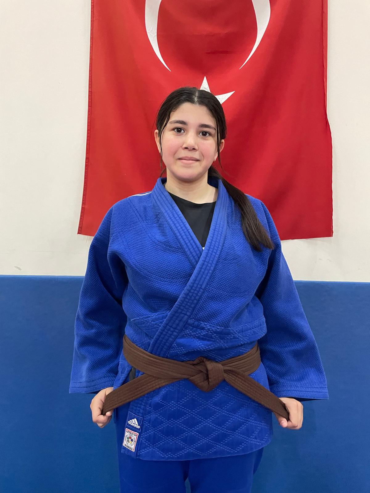 ALANUR DEMİR